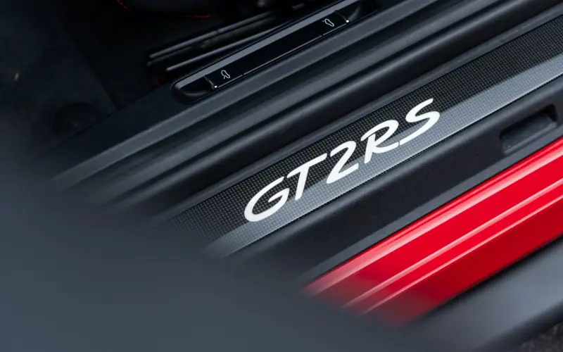 Porsche 911 GT2 RS * WEISSACH * 1.HAND * NUR 732KM * CLUBSPORT - 123972