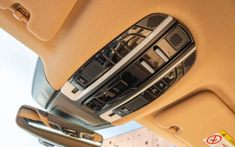 Porsche Panamera Sport Turismo 4 E-Hybrid Platinum Editi - 144986