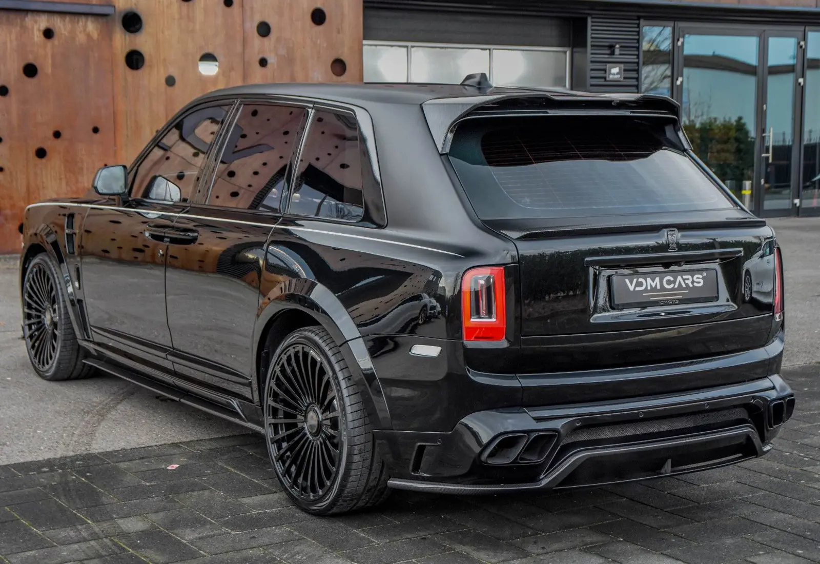 Rolls-Royce Cullinan MANSORY * REAR-ENT * STARLIGHT * NEW SERVICE - 69124