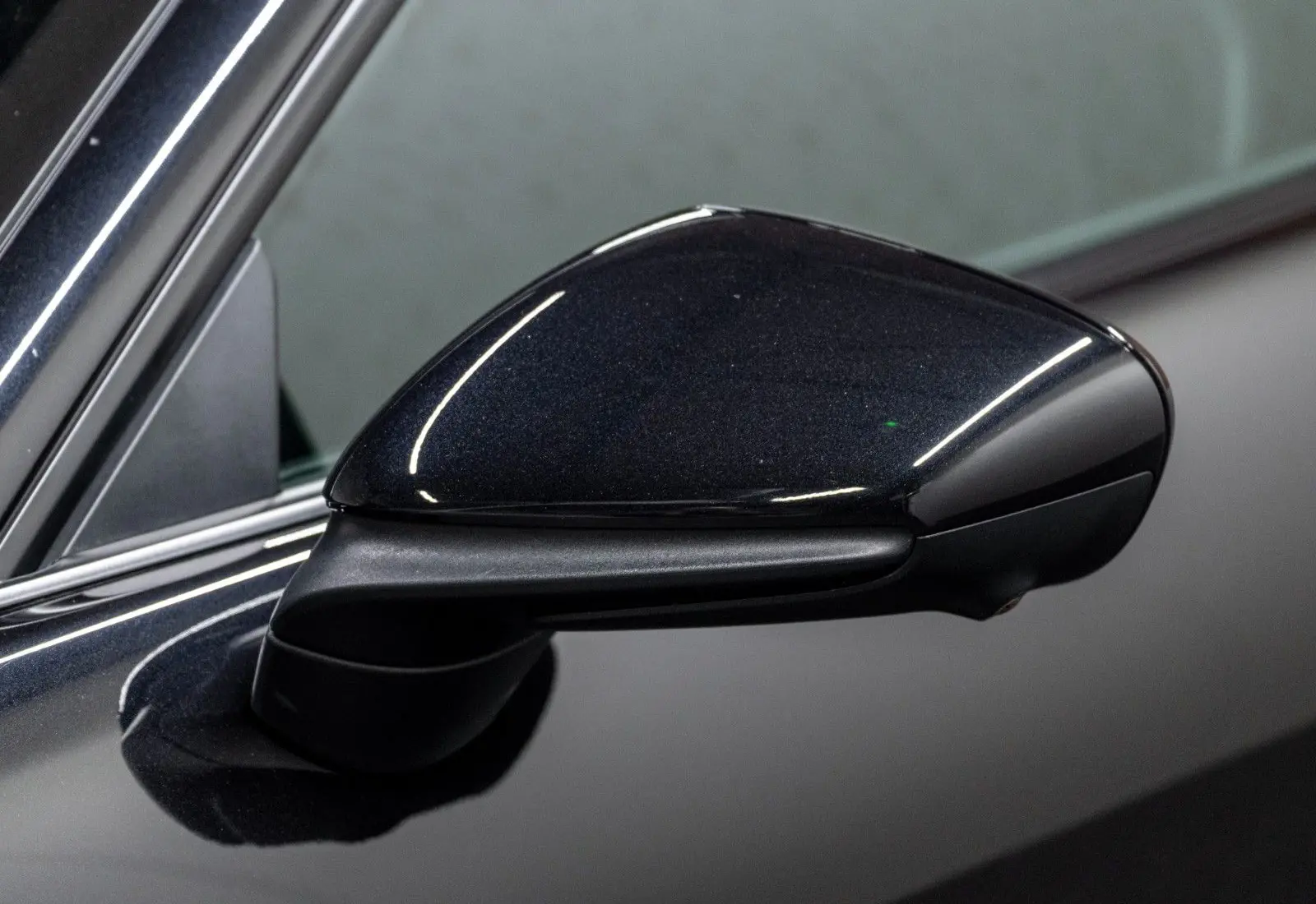 Porsche 992 Carrera 4S * 18-WEG * H.ACHSLENKUNG * SITZBELÜFT *  - 138471