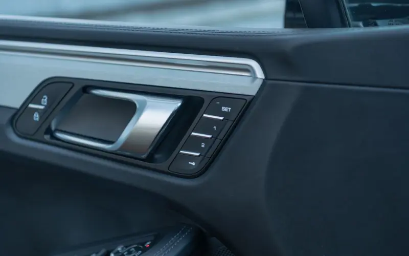 Porsche Macan Turbo * Approved * 2. Hand * Winter + Sommer - 133969