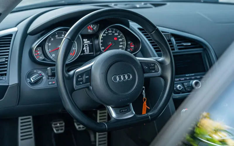Audi R8 Coupe 4.2 FSI quattro * HANDSCHALTER * TITAN * B&amp;O - 167861