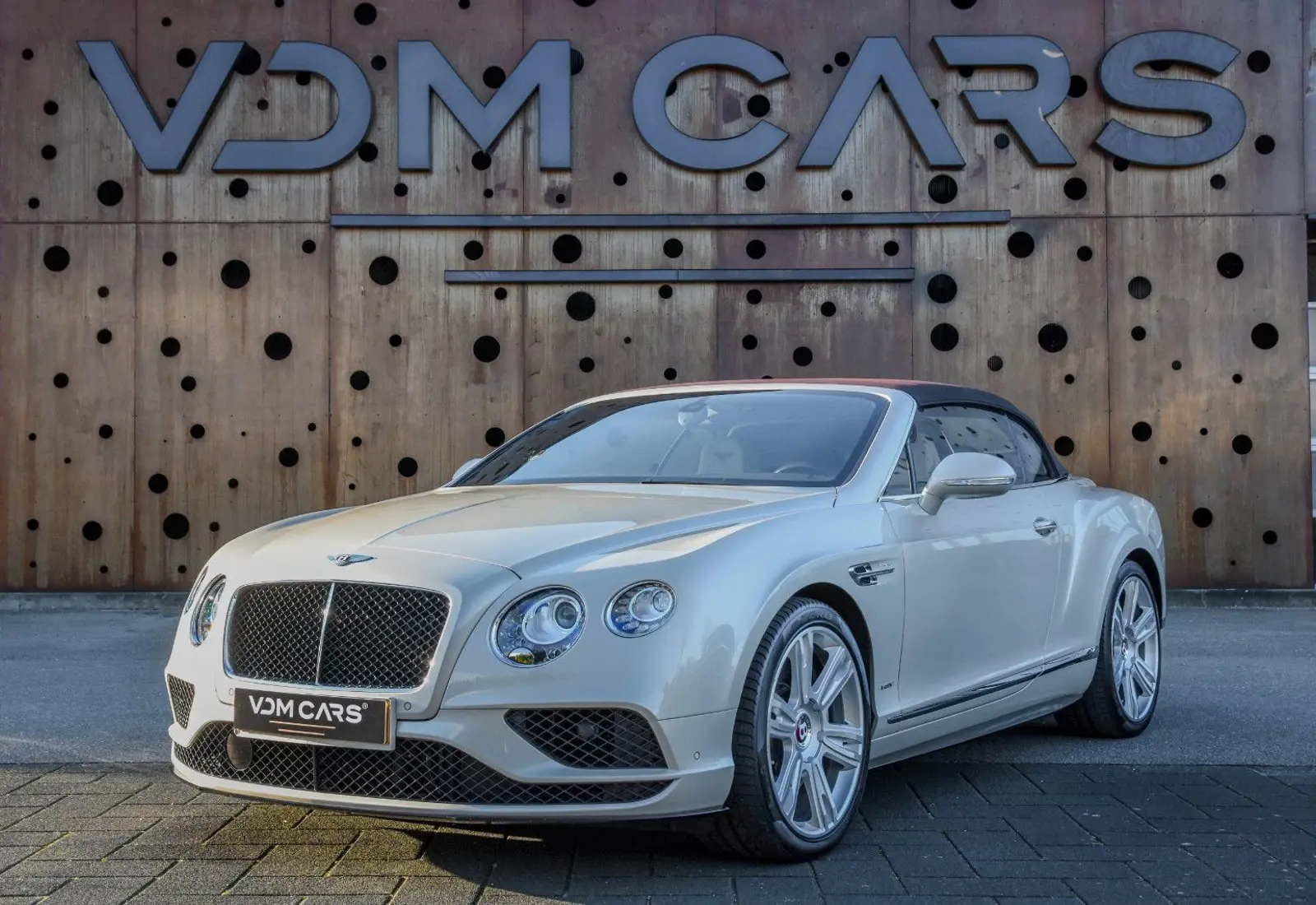 Bentley Continental GTC V8 S * 1. OWNER * MULLINER * MASSAGE *  - 79626