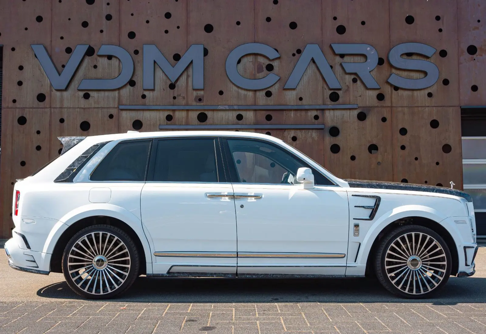 Rolls-Royce Cullinan MANSORY * FORGED CARBON * ONLY 7600 KM *  - 139138