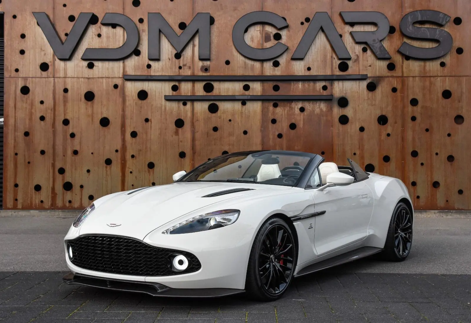 Aston Martin Vanquish Zagato Volante * 1 OF 99 * ONLY 7.000KM *  - 70263