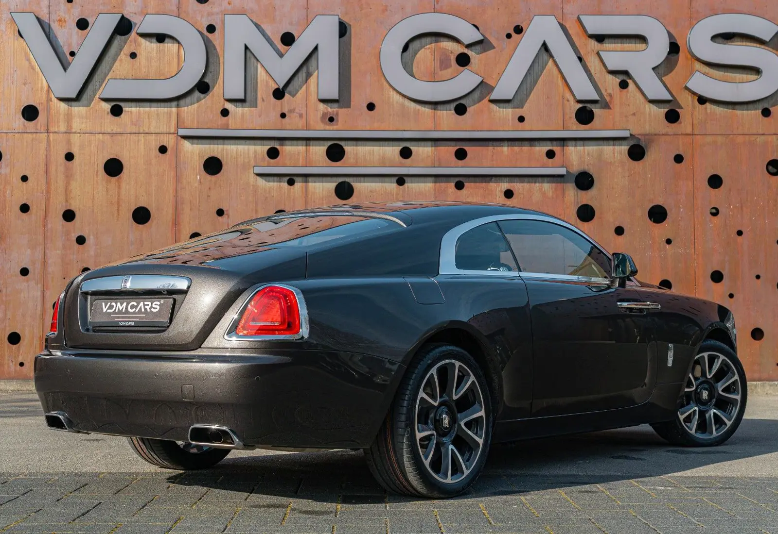 Rolls-Royce Wraith 6.6 V12 * MASSAGE * BESPOKE * DRIVE ASSIST+ *  - 134340