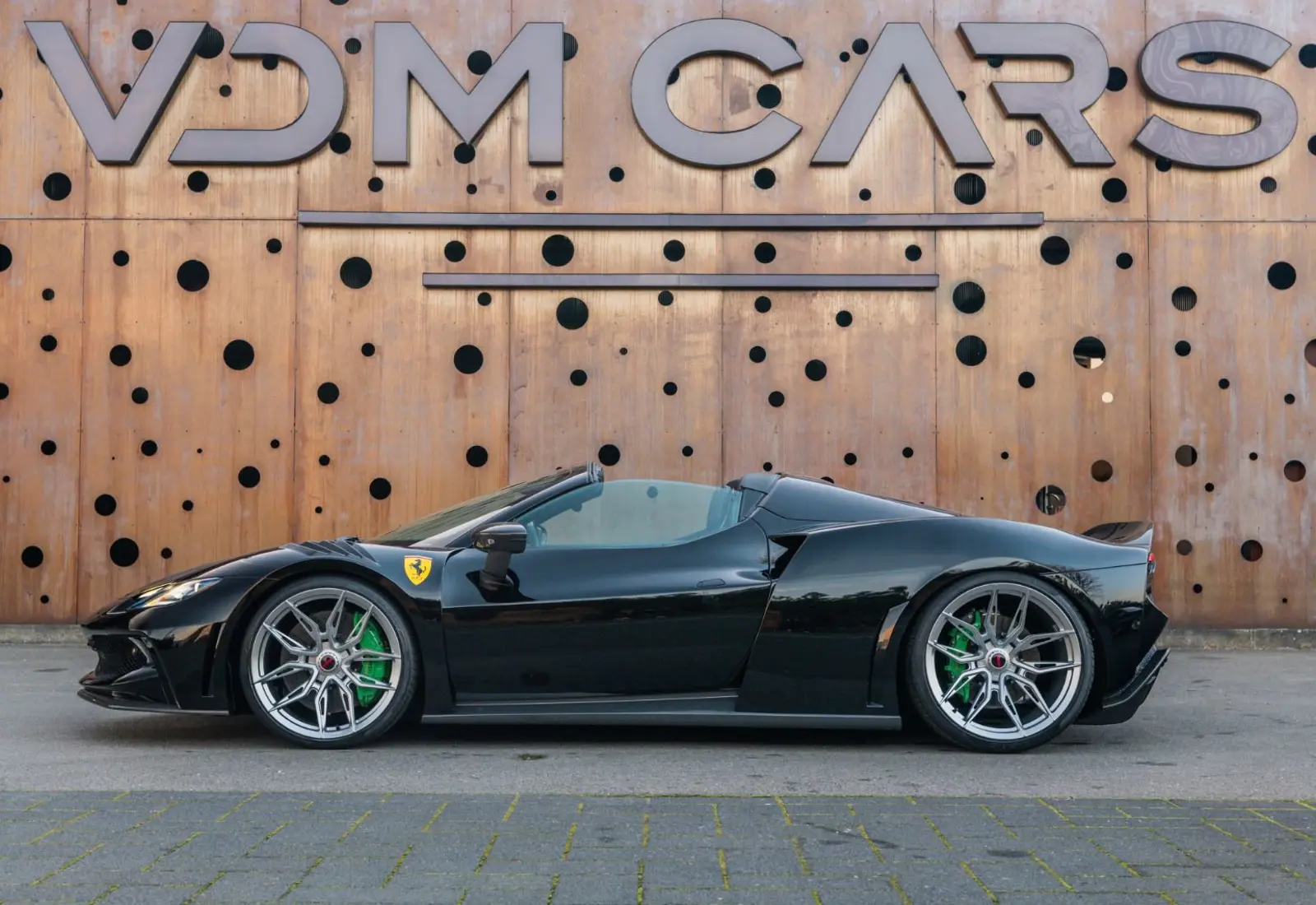 Ferrari 296 GTS N-LARGO * 1 OF 15 * FULL CARBON * LIFT * ADAS *  - 124811