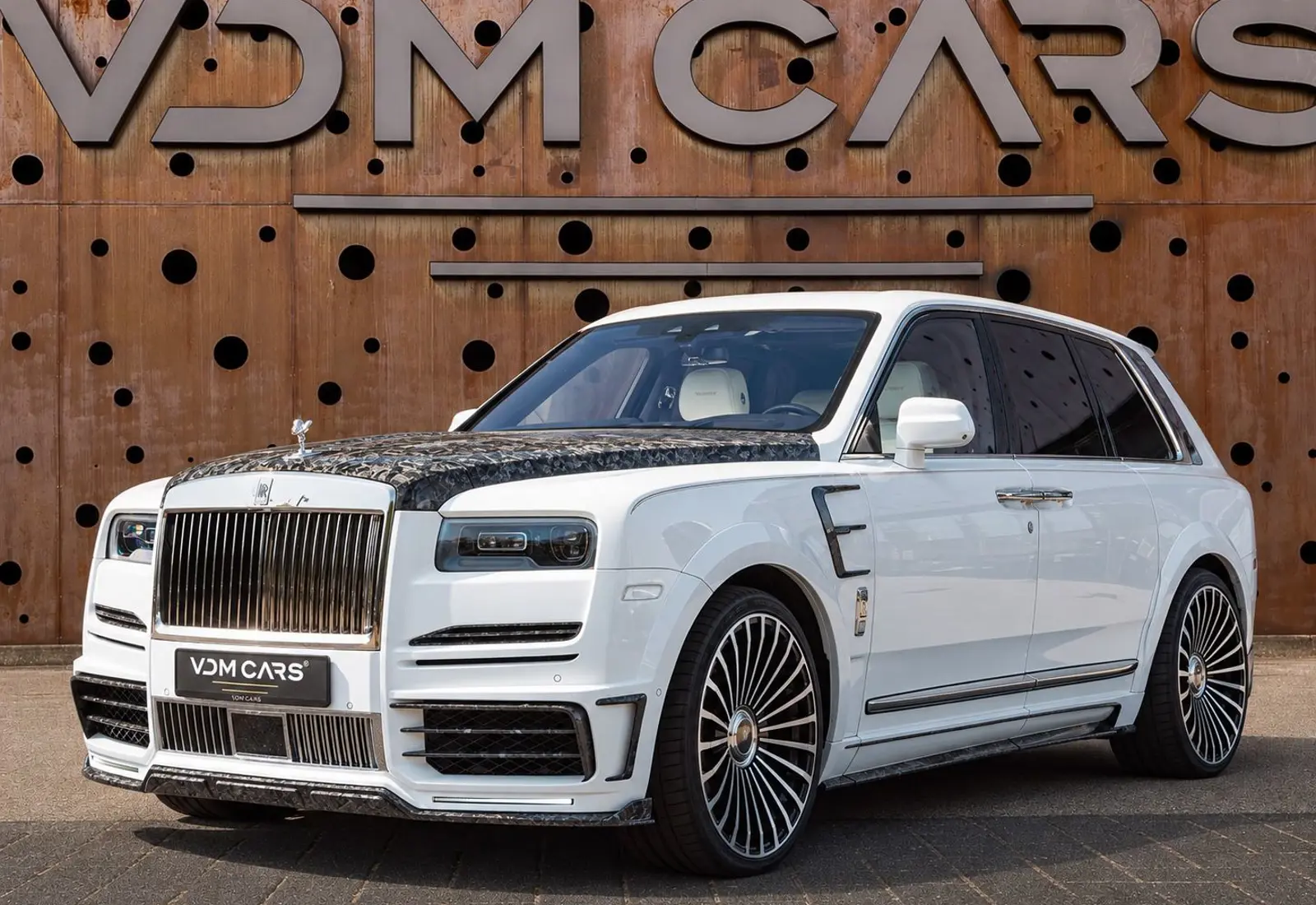 Rolls-Royce Cullinan MANSORY * FORGED CARBON * ONLY 7600 KM *  - 174399