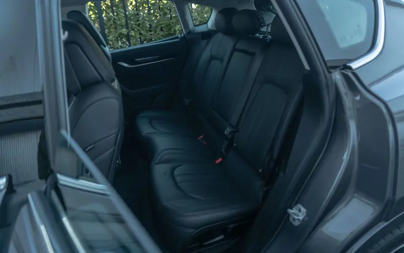 Maserati Levante Diesel * 1. HAND * SERVICE NEU * PANO * ACC * 360 - 126963