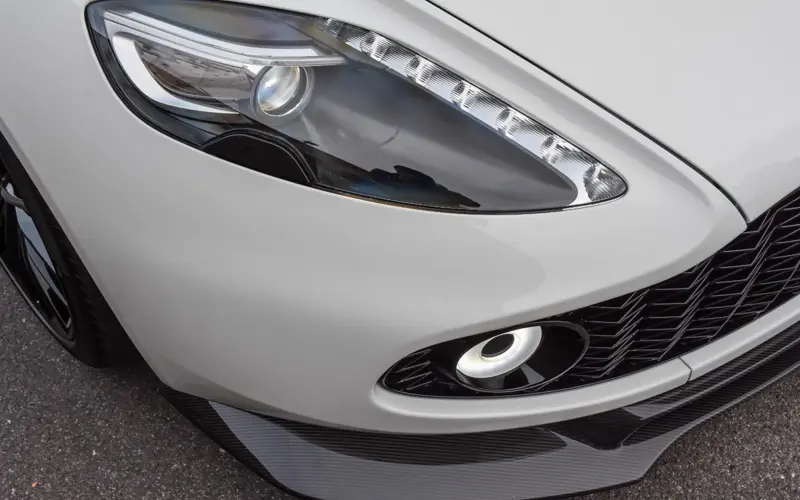 Aston Martin Vanquish Zagato Volante * 1 OF 99 *  - 110751