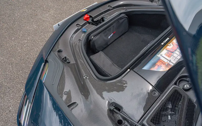 Ferrari SF90 Spider * CARBON(12x) * CARPLAY * LIFT * TWO-TONE *  - 126579