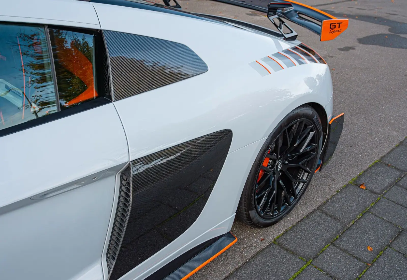 Audi R8 Coupe 5.2 FSI quattro plus * CARBON * GT STYLE *  - 105359