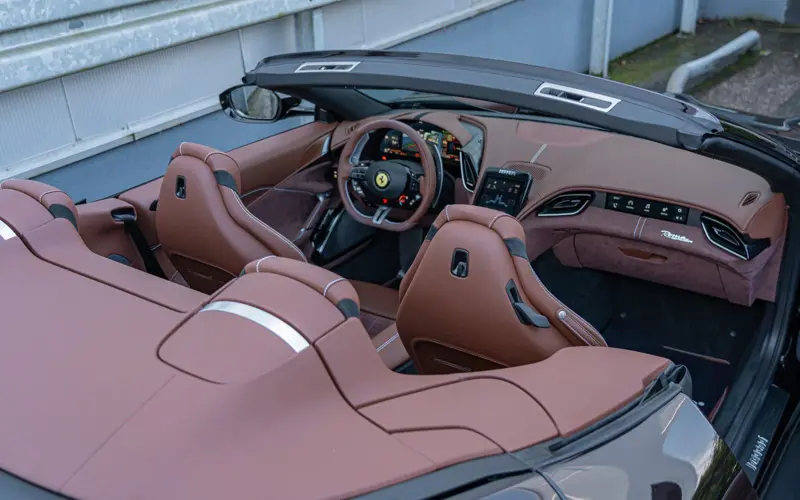 Ferrari Roma Spider * SPECIAL COLOR * ADAS * VENT * 360 * VOLL *  - 133355
