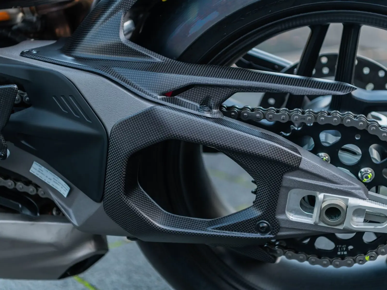 Ducati Panigale V4 Tricolore * LIMITED * 1 OF 1000 * CORSE *  - 124087