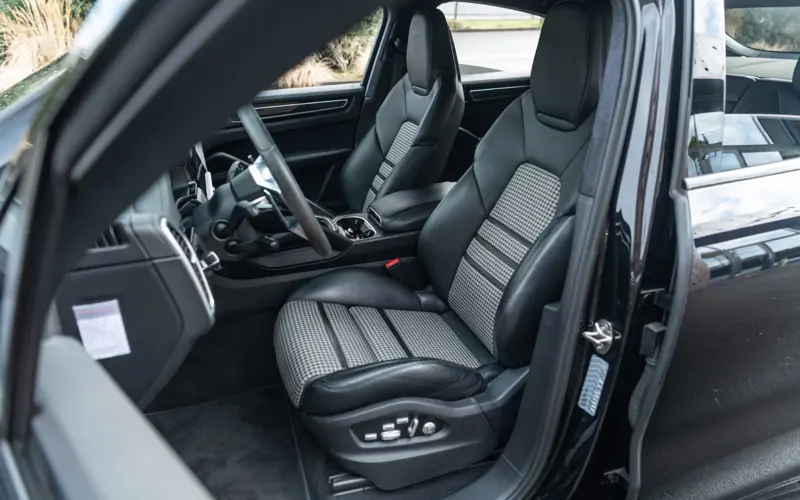 Porsche Cayenne Coupe S * CARBON pak * 1e Hand * Neue Wart - 131137