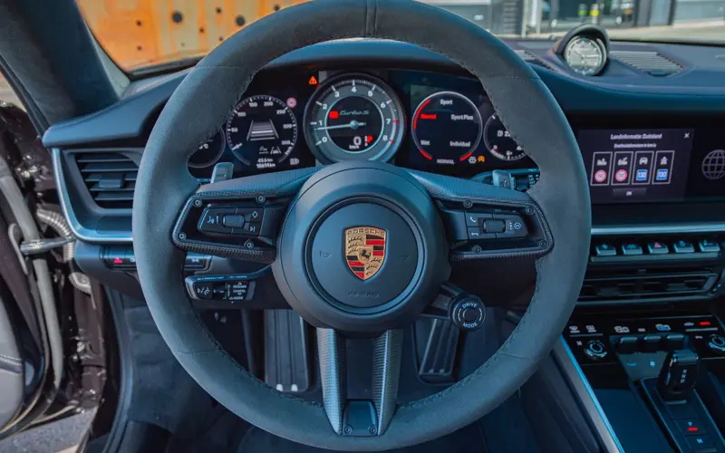 Porsche 992 Turbo S * AERO * CARBON * INNODRIVE * 360 * ABGAS * BUR - 105080