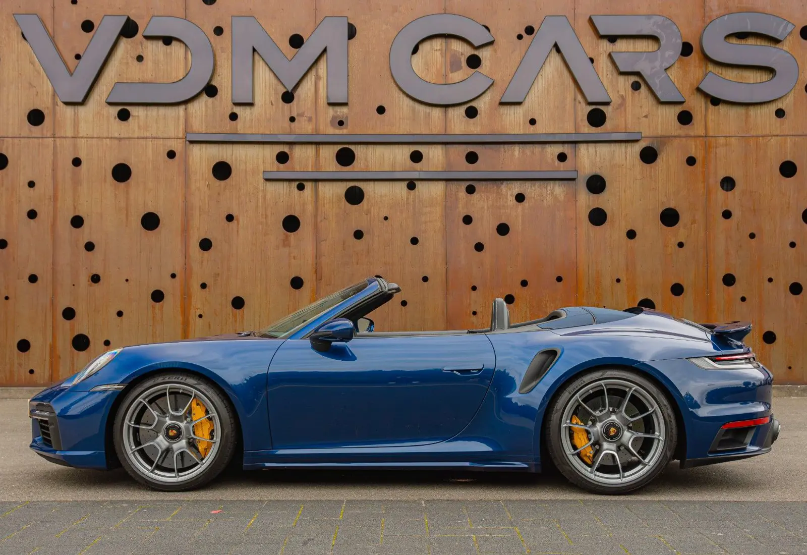 Porsche 911 Turbo S Cabrio * BURMESTER * 360° * MATRIX *  - 71155