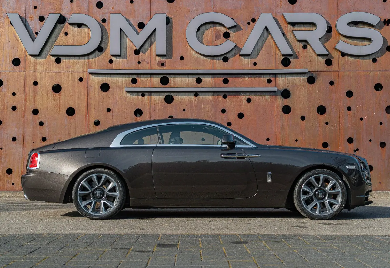 Rolls-Royce Wraith 6.6 V12 * MASSAGE * BESPOKE * DRIVE ASSIST+ *  - 134341