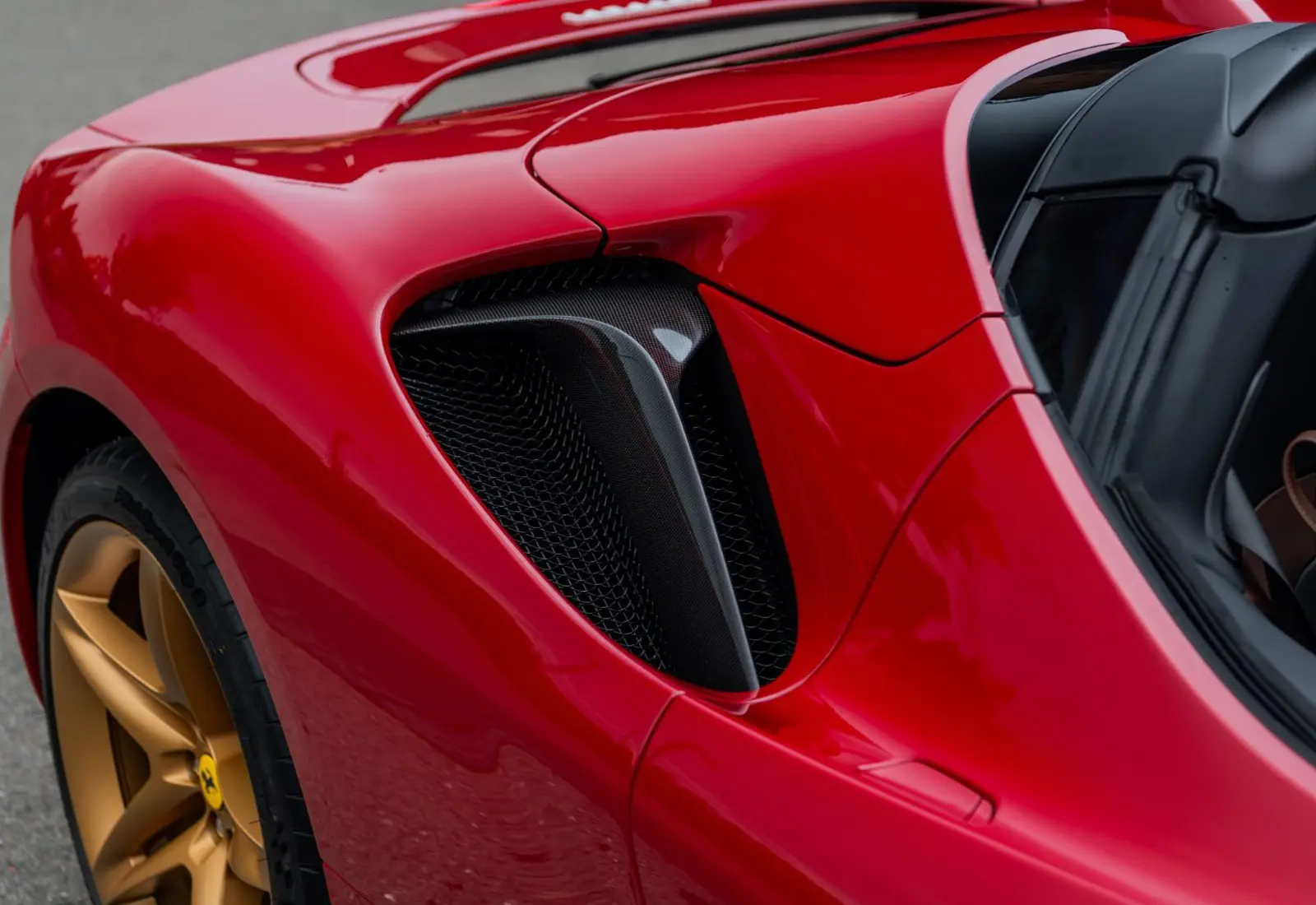 Ferrari SF90 Spider * LIFT * CARPLAY * AFS * TWO-TONE * CARBON *  - 119133