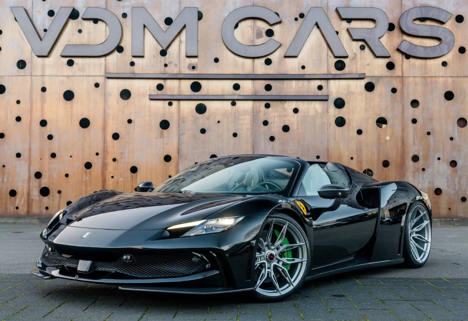 Ferrari 296 GTS N-LARGO * 1 OF 15 * FULL CARBON * LIFT * ADAS *  - 124805