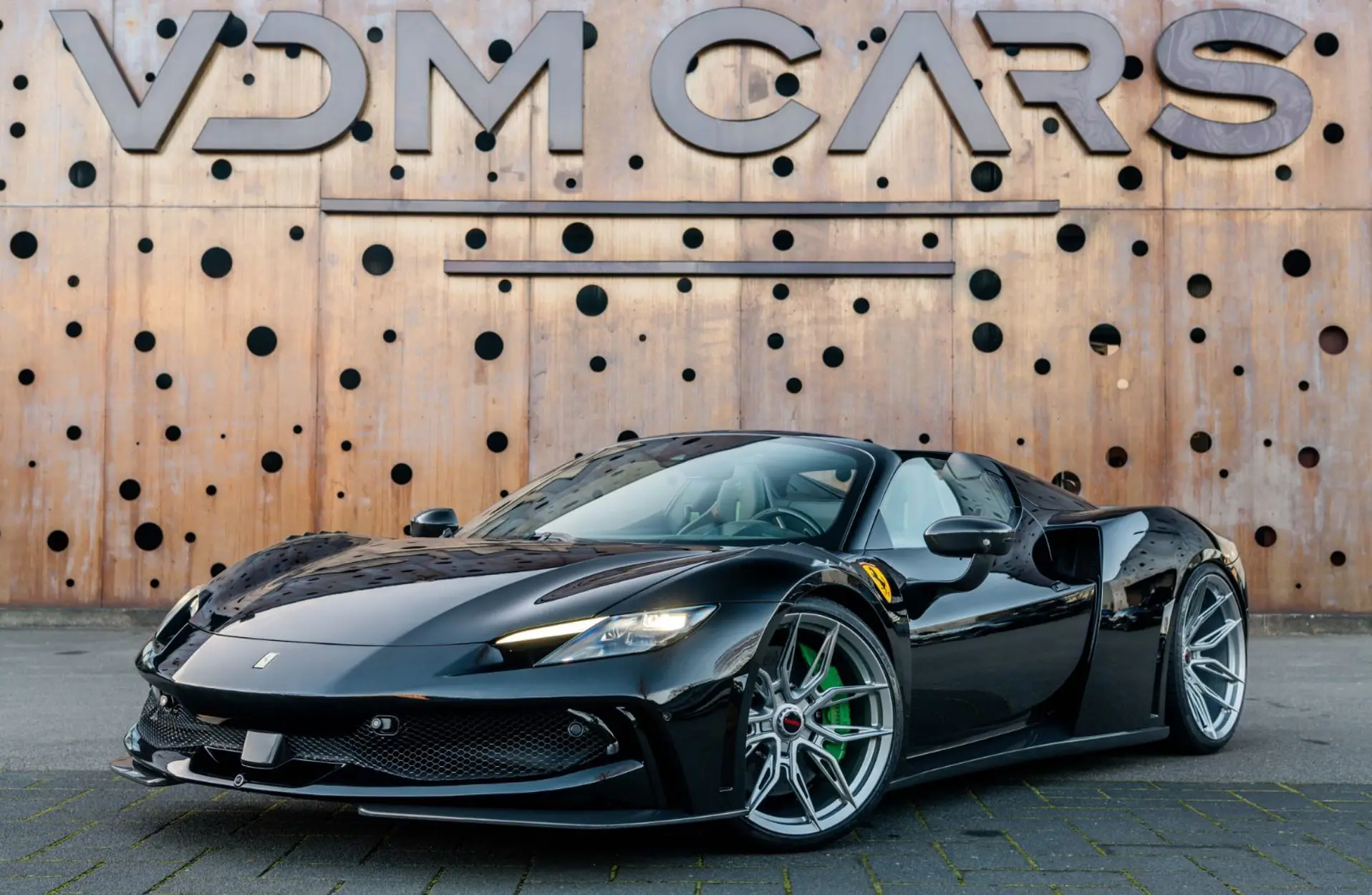 Ferrari - 296 GTS - 124805