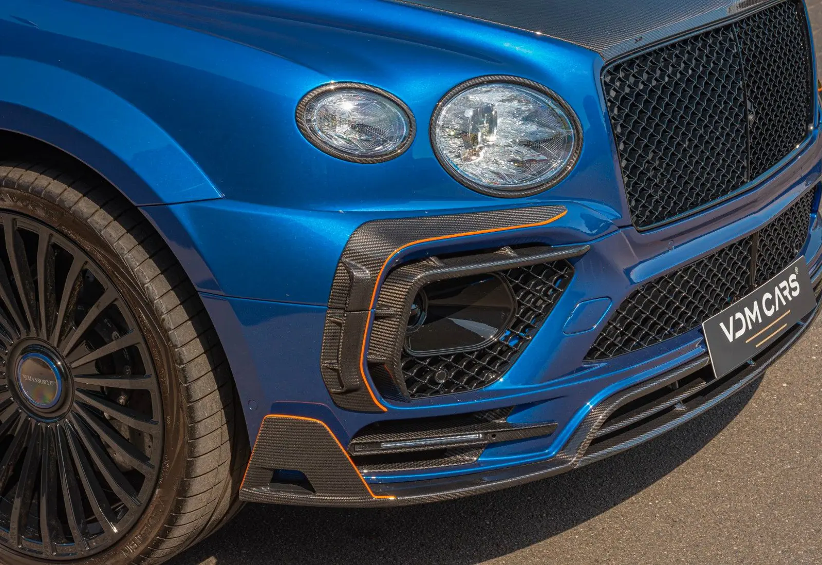 Bentley Bentayga V8 MANSORY * FULL CARBON * CERAMIC BRAKES *  - 85917