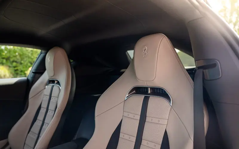 Ferrari 12Cilindri * MATT Carbon * VOLL * LP 565.205,- * Neu - 169269