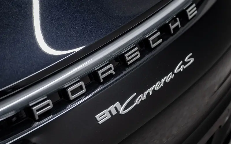 Porsche 911 Carrera 4S * 18-WEG * H.ACHSLENKUNG * SITZBELÜFT *  - 138459