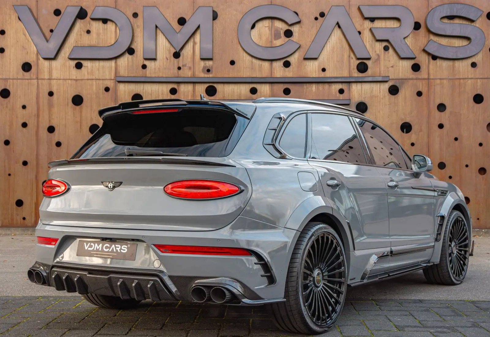 Bentley Bentayga V8 MANSORY * FULL CARBON * CERAMIC BRAKES *  - 74429