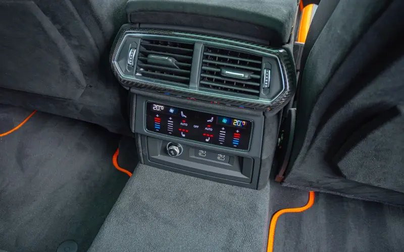 Lamborghini Urus 4.0 V8 Performante * AKRA * FULL CARBON * PANO *  - 105553