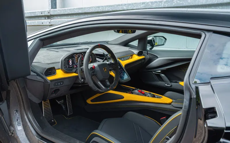 Lamborghini Revuelto 6.5 V12 * NEW CAR * AVAILABLE * BI COLOR - 145424