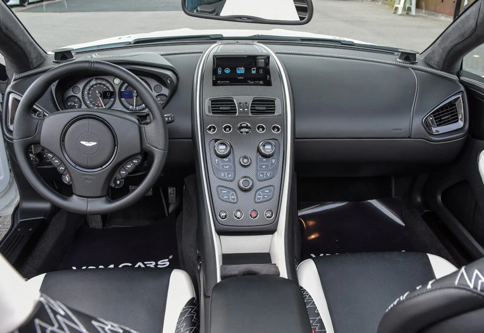 Aston Martin Vanquish Zagato Volante * 1 OF 99 *  - 110739