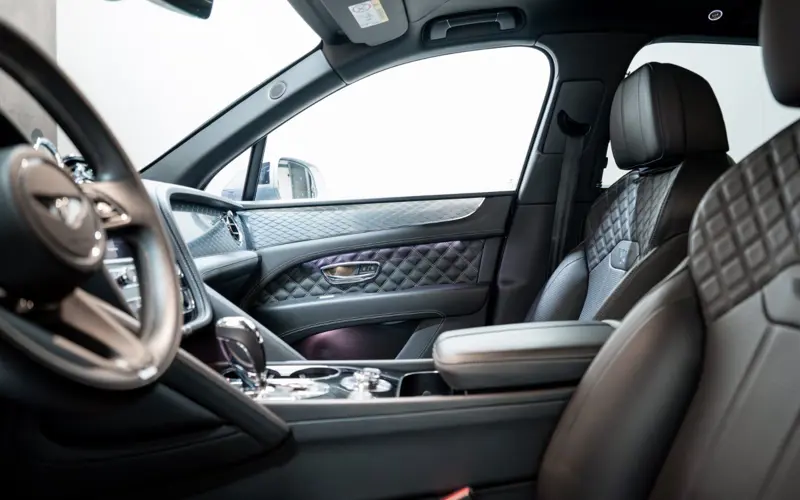 Bentley Bentayga 3.0 Hybrid 4WD * FIRST EDITION * NAIM *  - 135347