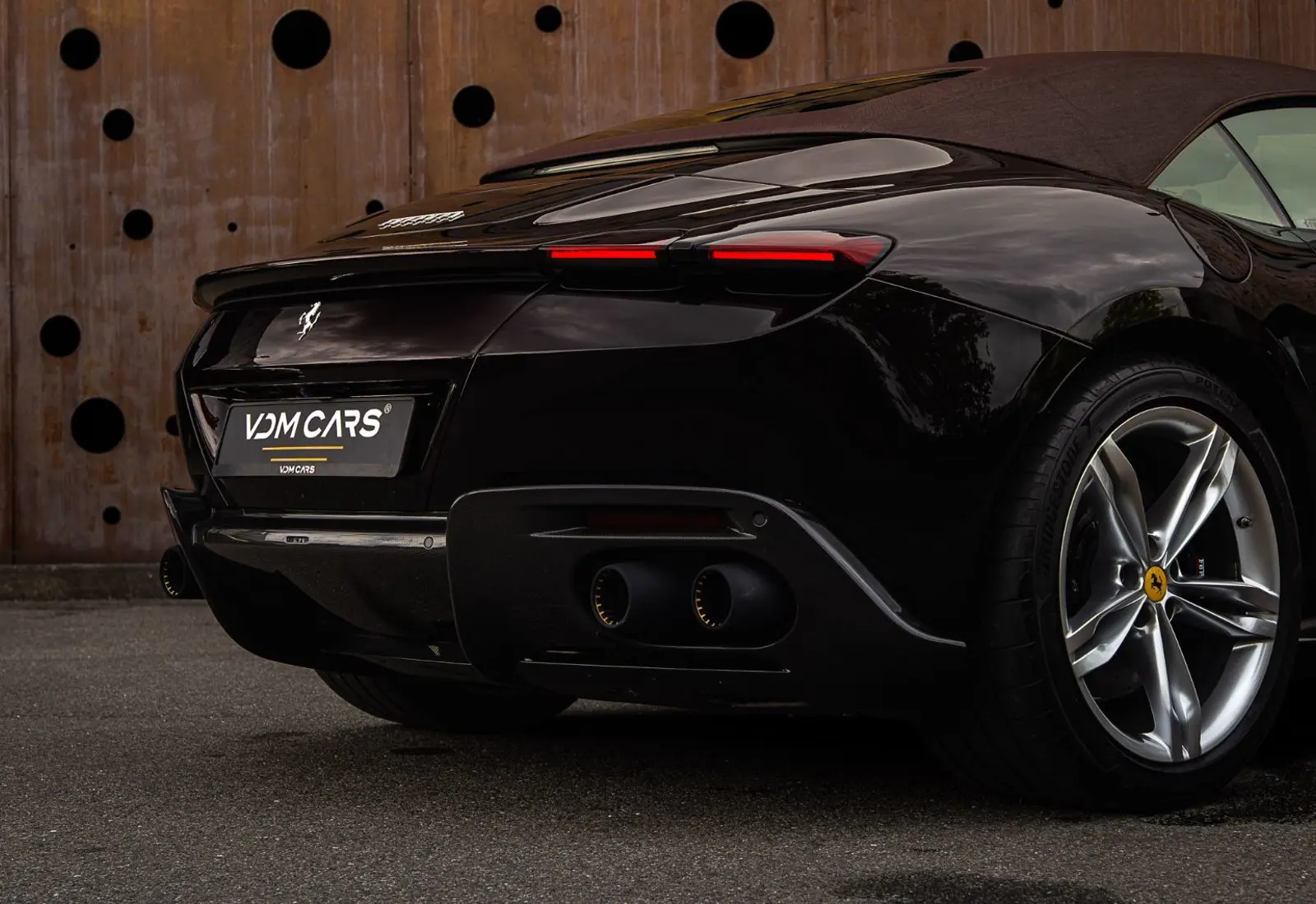 Ferrari Roma Spider * SPECIAL COLOR * VENT * VOLL * LP €345.000 - 171178