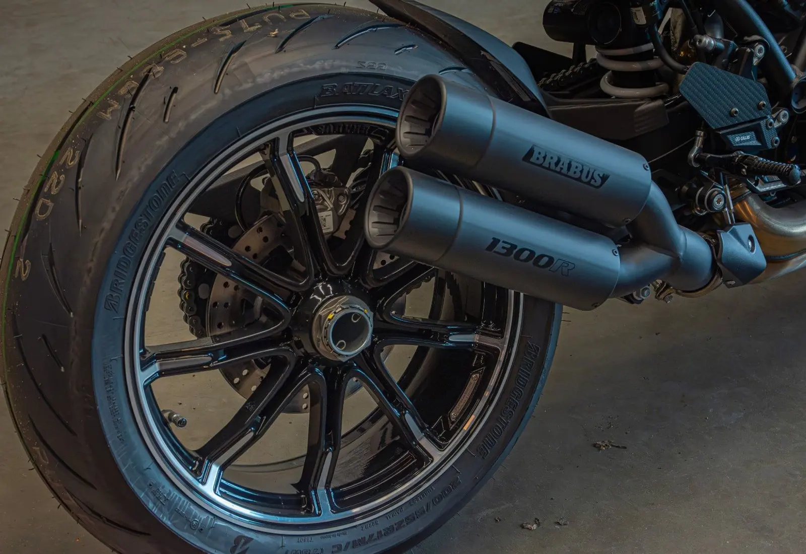KTM BRABUS 1300R * 1 OF 77 * LIMITED EDITION * NEU *  - 104736