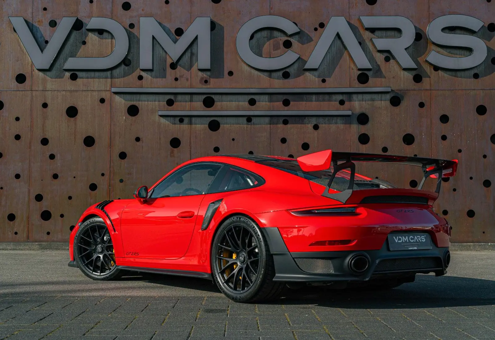 Porsche 911 GT2 RS * WEISSACH * 1.HAND * NUR 732KM * CLUBSPORT - 135819