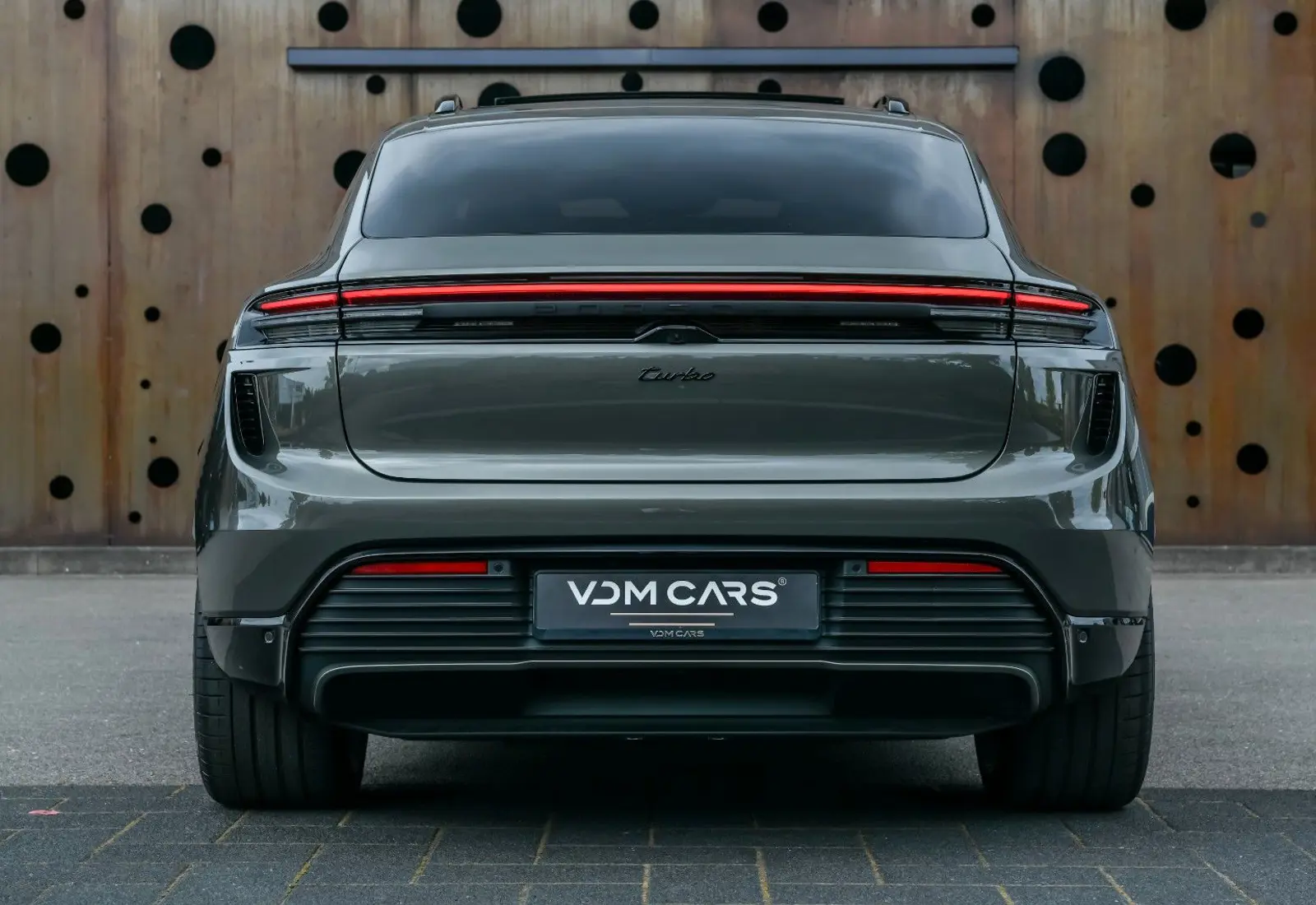Porsche Macan Turbo Electric * INNO * P.DISPLAY * H.LENK * PANO - 115161