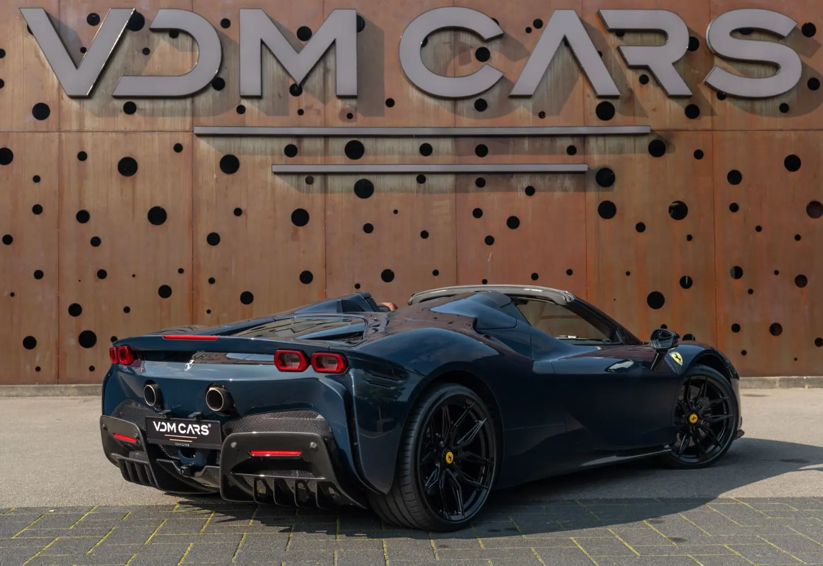 Ferrari SF90 Spider * CARBON(12x) * CARPLAY * LIFT * TWO-TONE *  - 126523