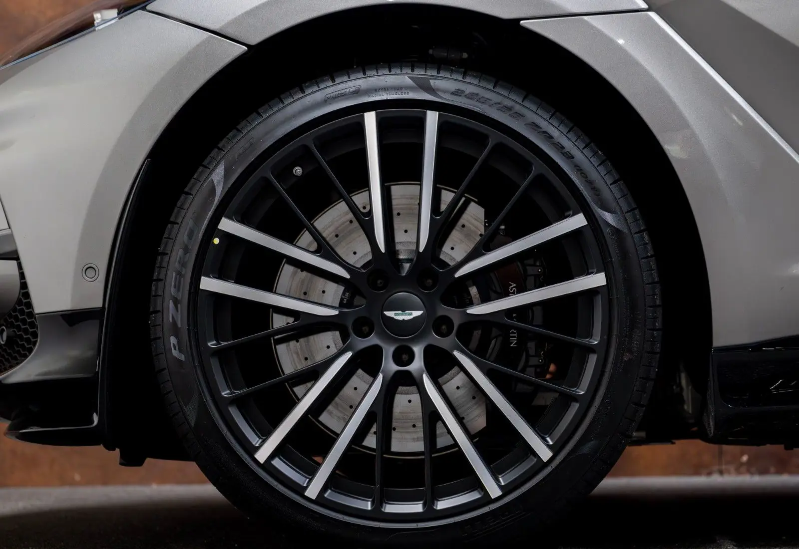 Aston Martin DBX 4.0 V8 707 * FACELIFT * ACC * 360 *  - 168151