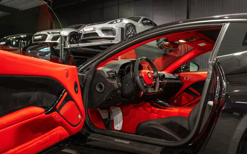 Ferrari F12 Berlinetta * ALCANTARA * CUSTOM * CARBON *  - 135011