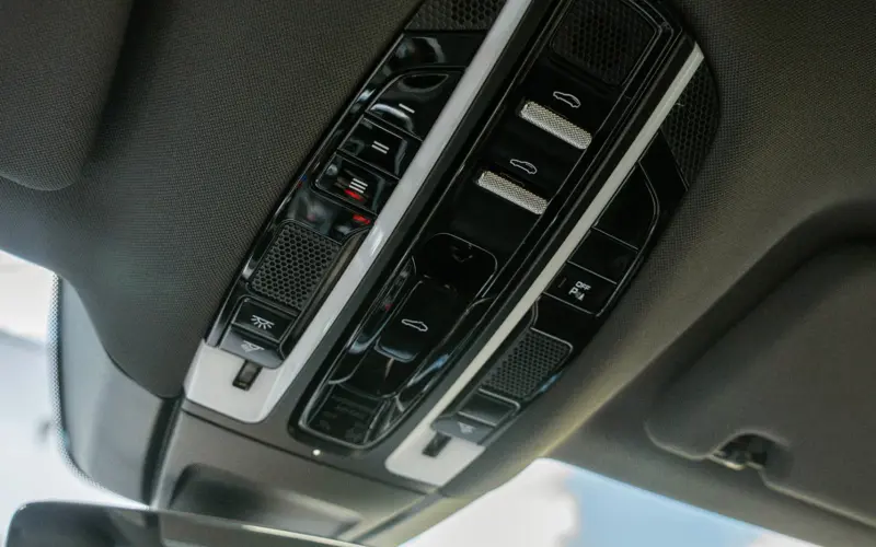 Porsche Panamera Sport Turismo 4 E-Hybrid * SPORTPAKET * CH - 168568