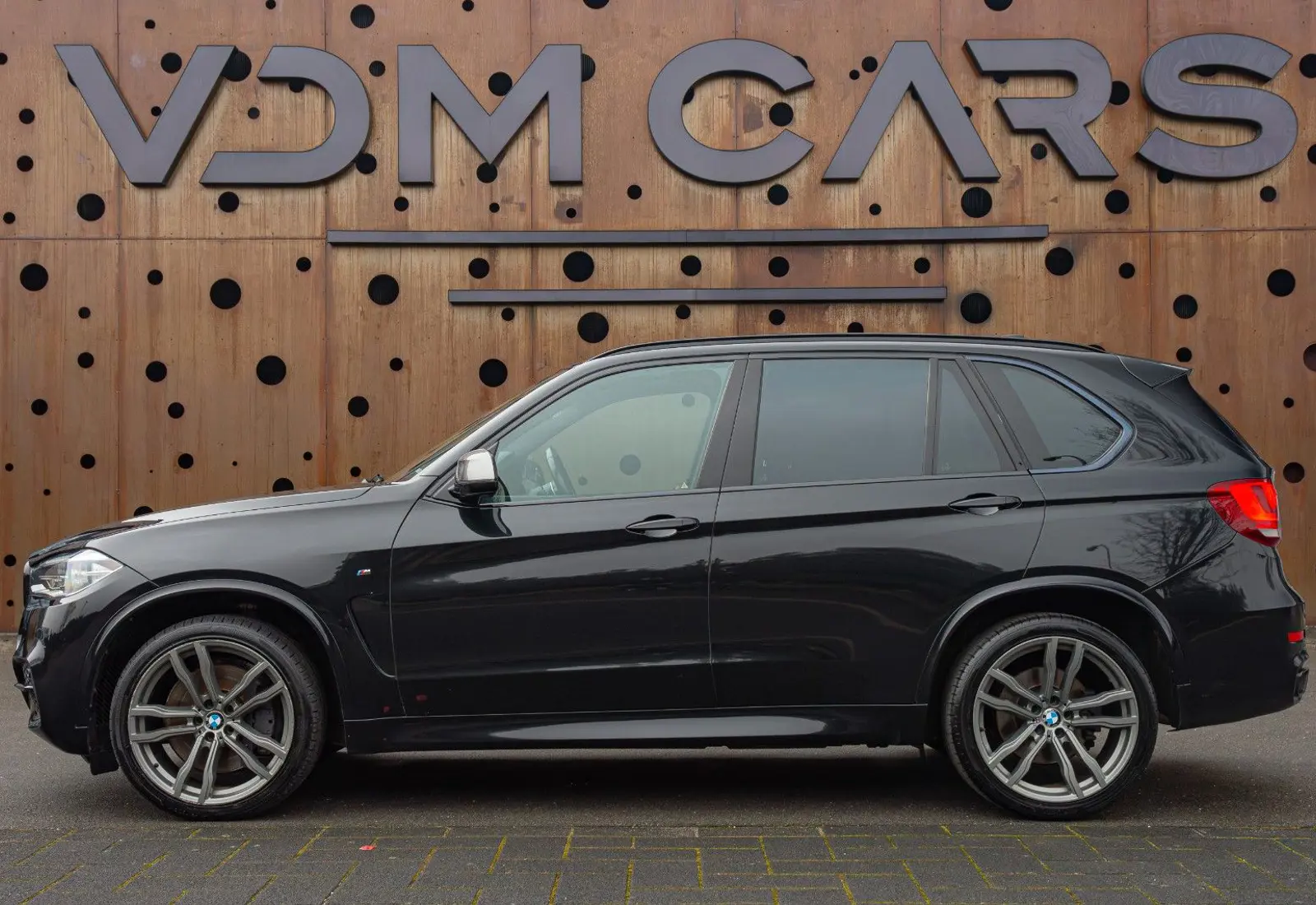 BMW X5 M50 d * PANO * SOFT-CLOSE * HARMAN * SHADOW * INNOVAT *  - 78399