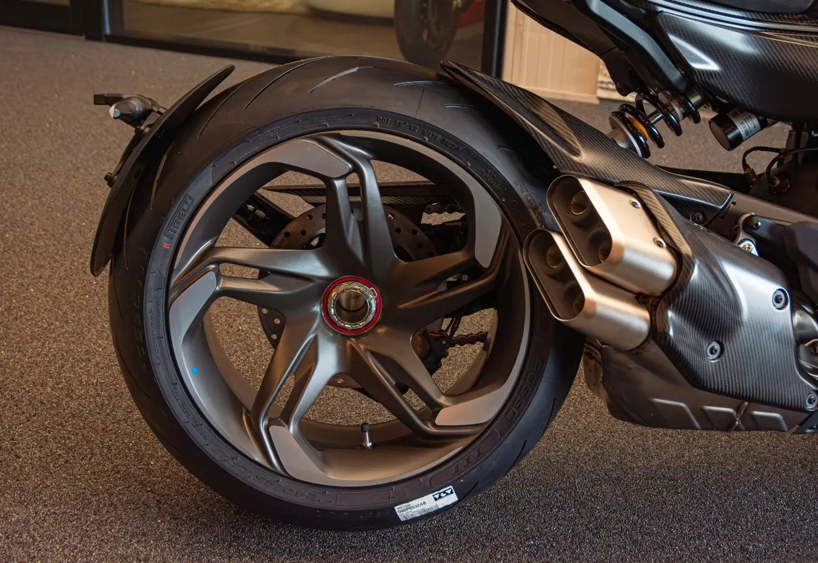 Ducati Diavel Bentley V4 * 1 OF 500 * LIMITED ED *  - 105468