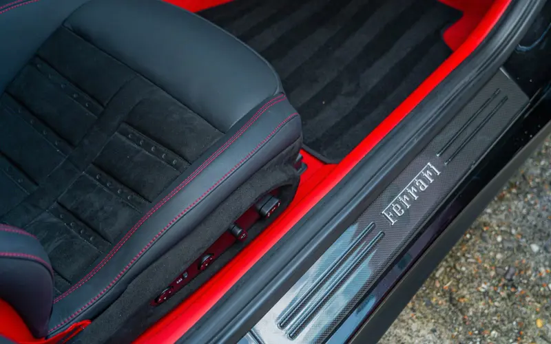 Ferrari F12 Berlinetta * ALCANTARA * CUSTOM * CARBON *  - 137318