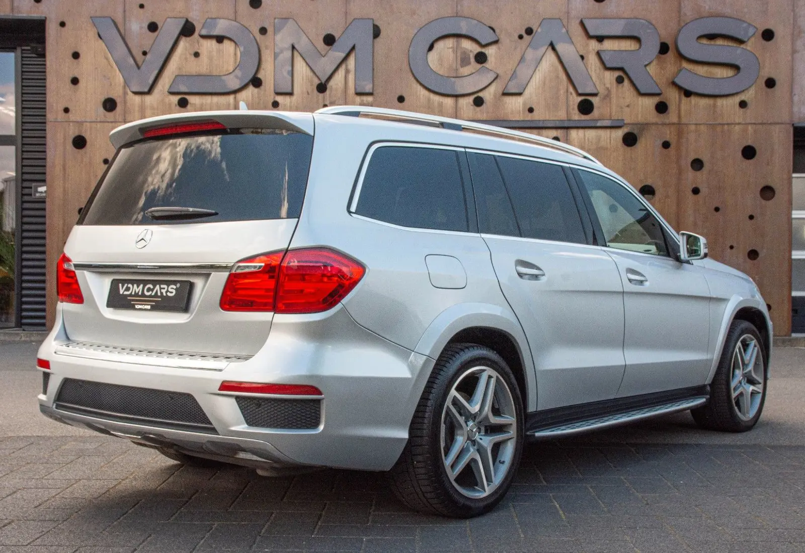 Mercedes-Benz GL 350 BlueTec 4M * AMG LINE * 7-SITZ * 360 * HARMAN *  - 114291