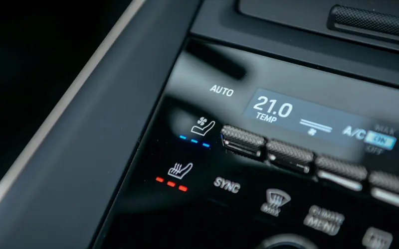 Porsche Macan Turbo Electric * INNO * P.DISPLAY * H.LENK * PANO - 115181