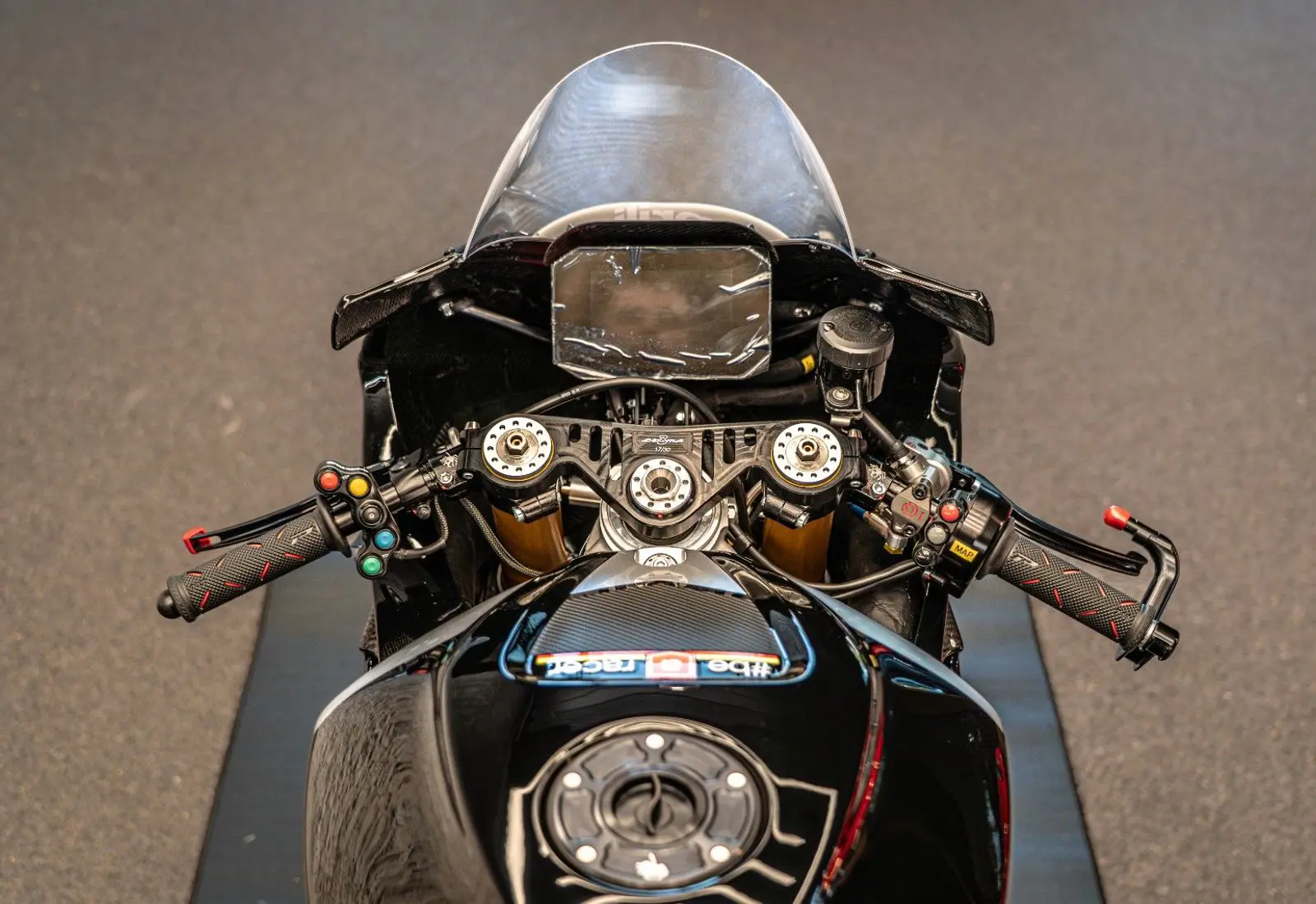Aprilia RSV4 X ex3ma * 1 OF 30 LIMITED EDITION *  - 112815