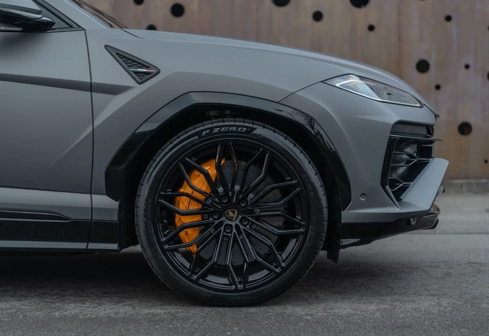 Lamborghini Urus SE * KERES MATTE * SONUS * MAINTENANCE PACK * 23" *  - 128139
