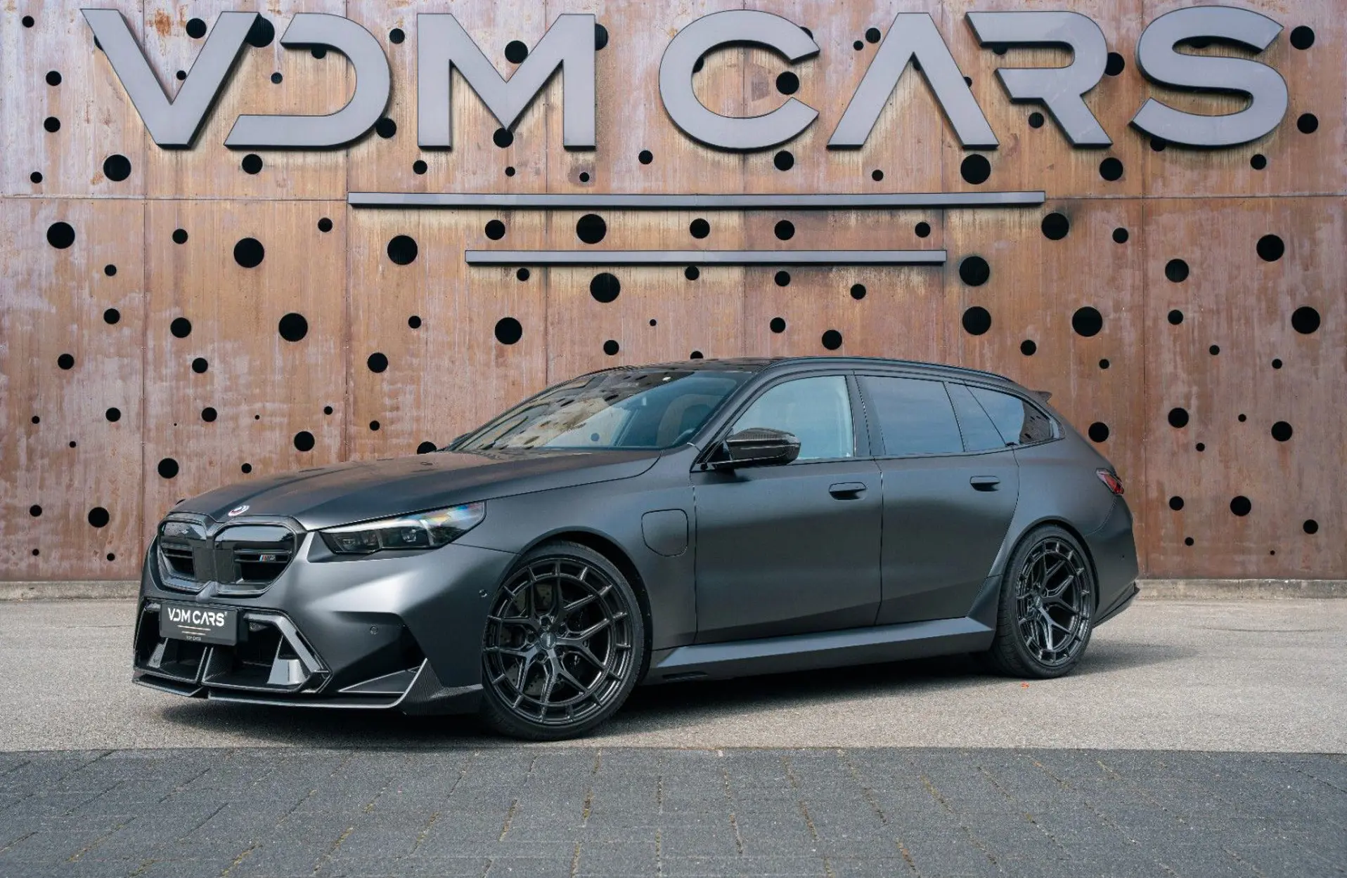 BMW - M5 - 153210
