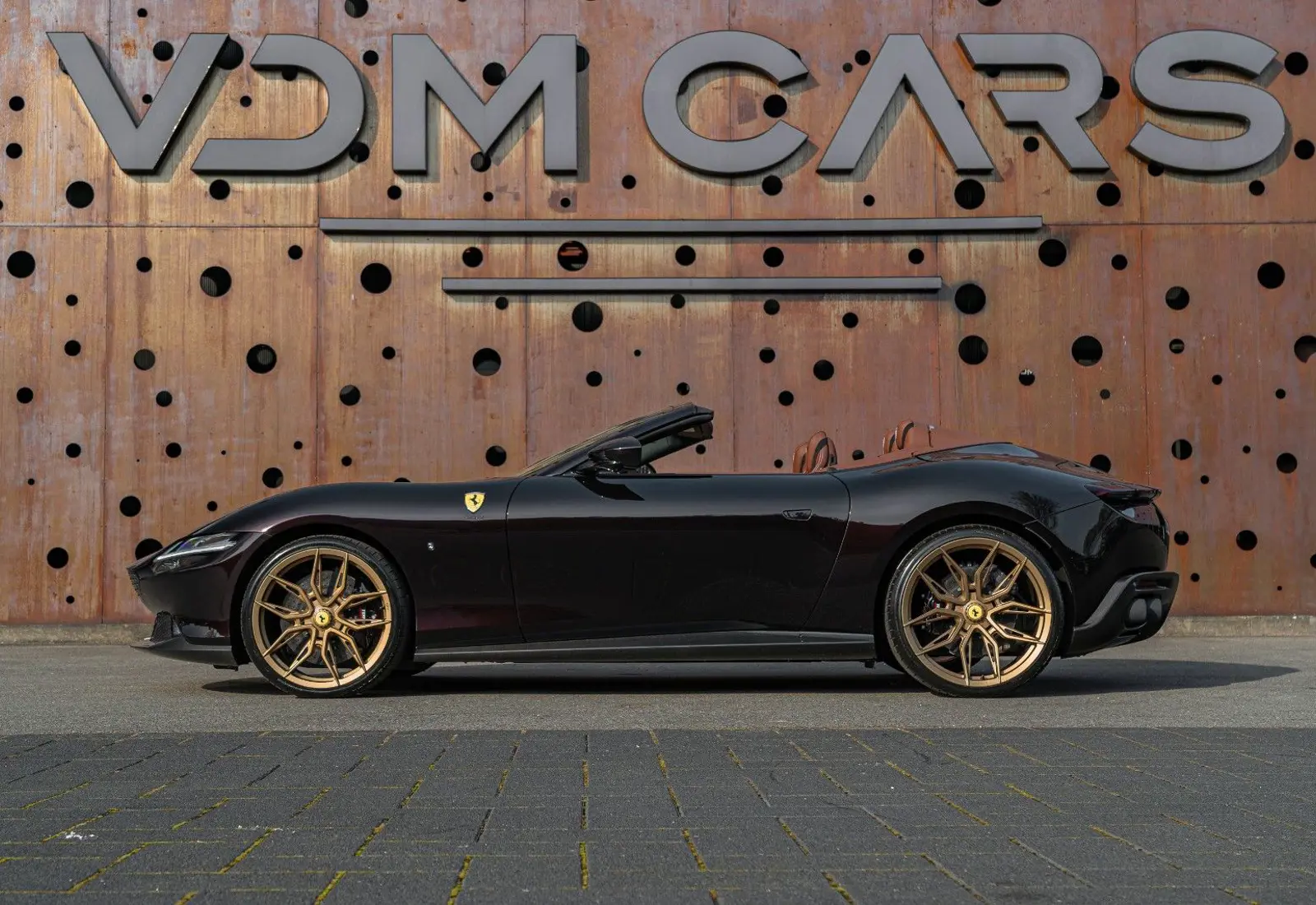 Ferrari Roma Spider * SPECIAL COLOR * ADAS * VENT * 360 * VOLL *  - 136165